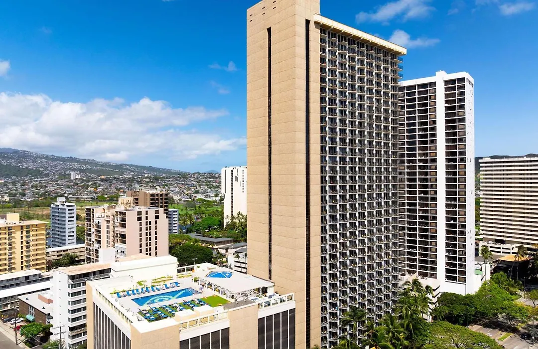 Hilton Waikiki Beach Resort & Spa-1